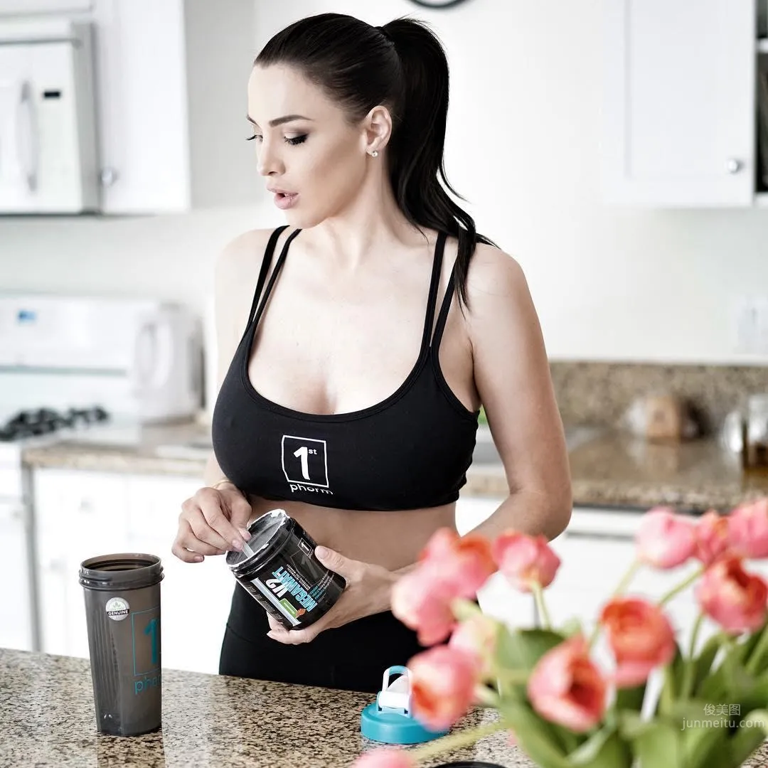 Jordan Carver, Stunning K-Cup Nuclear Bomb Figure photo 31