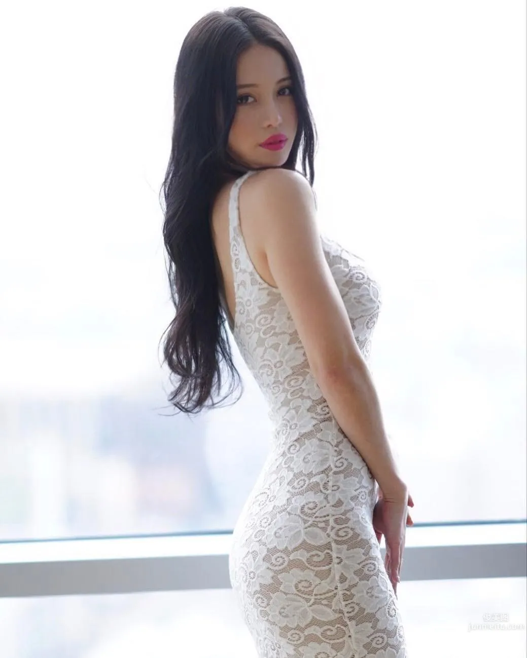 Emily Minju Lee - Korean-American Racing Model Private Shoot photo 10