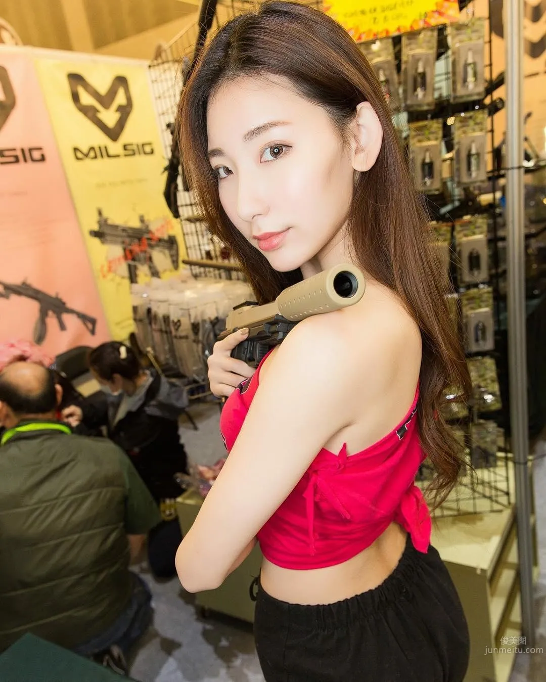 Taiwan Model He Weizhen Peerless Beautiful Legs Private Shoot photo 2