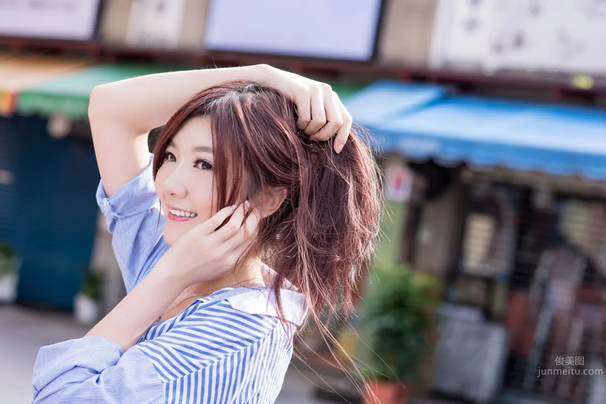 Xie Fuyu, Mature Woman Photo Series: Ximending Street photo 8