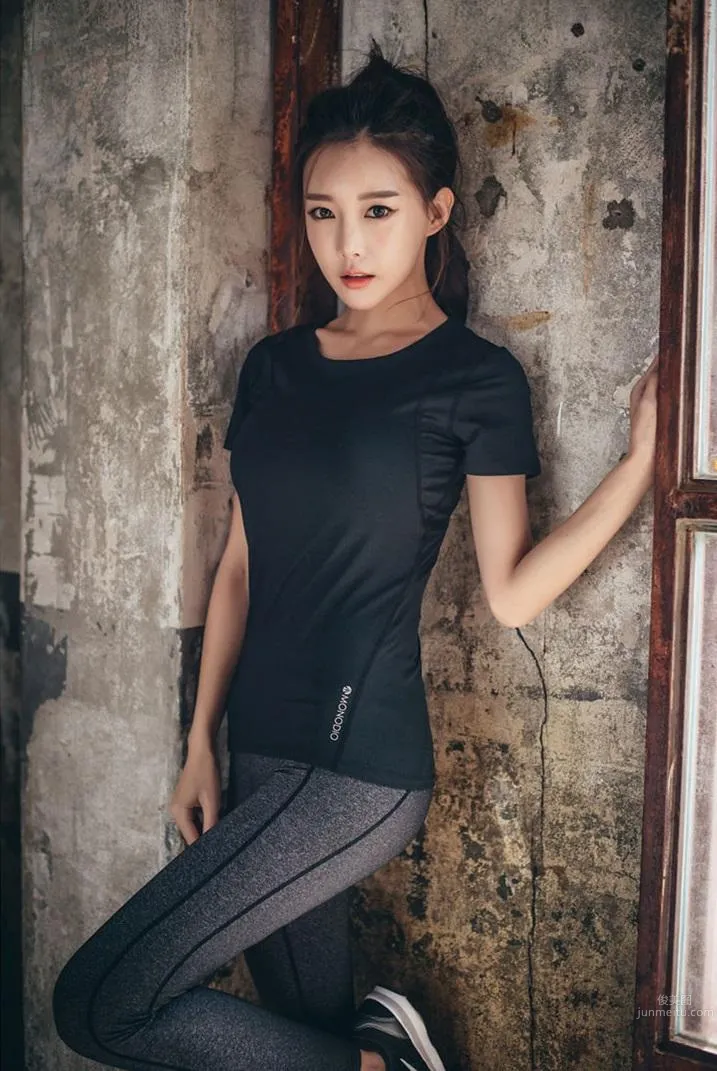 Yoon Ae Ji- 香汗淋漓的運動型寫真 8