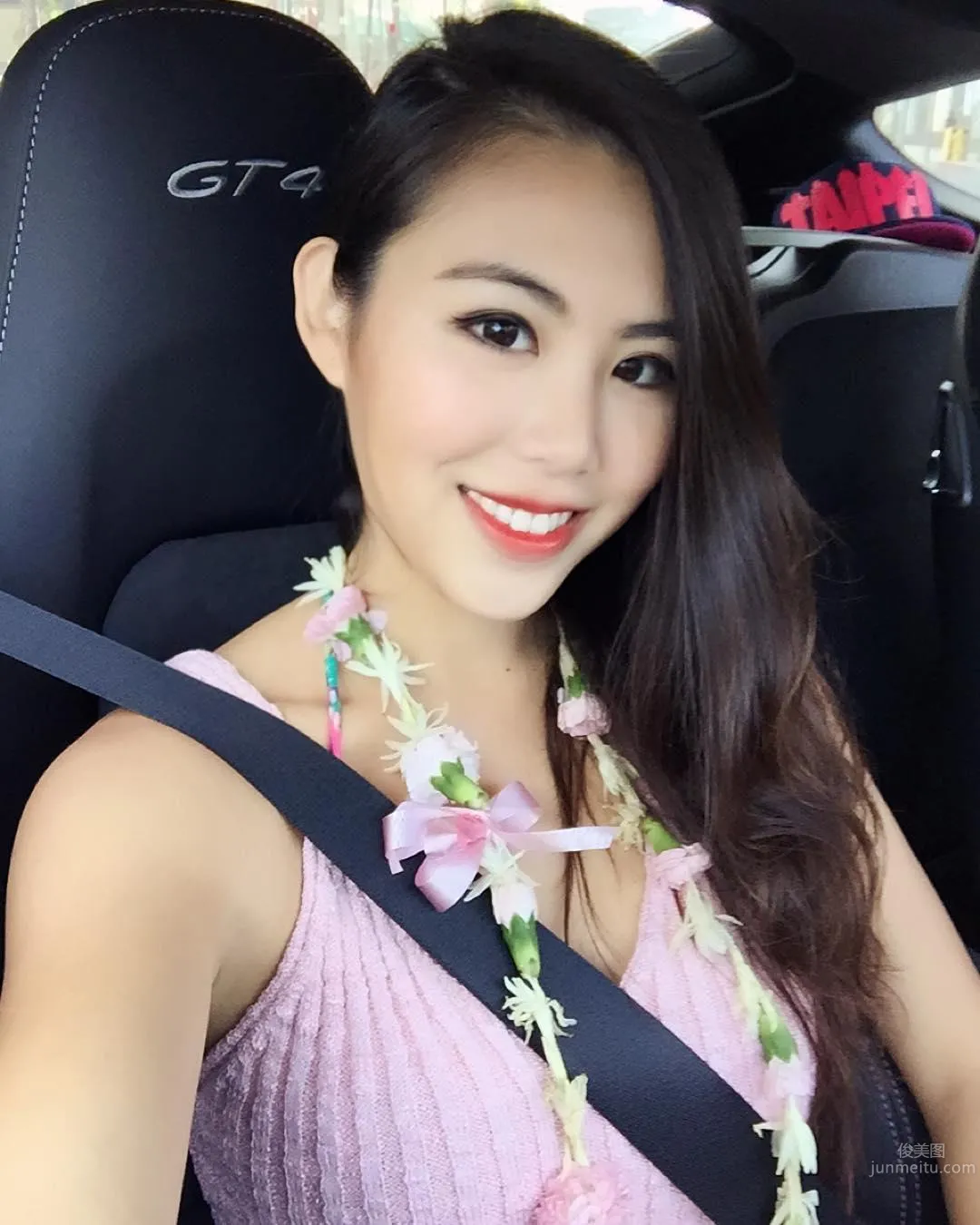 Hong Kong Beauty Mandy Ng, Red Bikini Beach Stroll photo 3