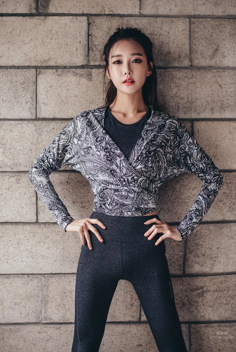 Yoon Ae Ji- 香汗淋漓的運動型寫真 30