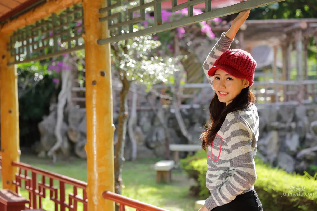 Guo Minwen - Mature Woman Photos, Wearing Less and Less photo 3