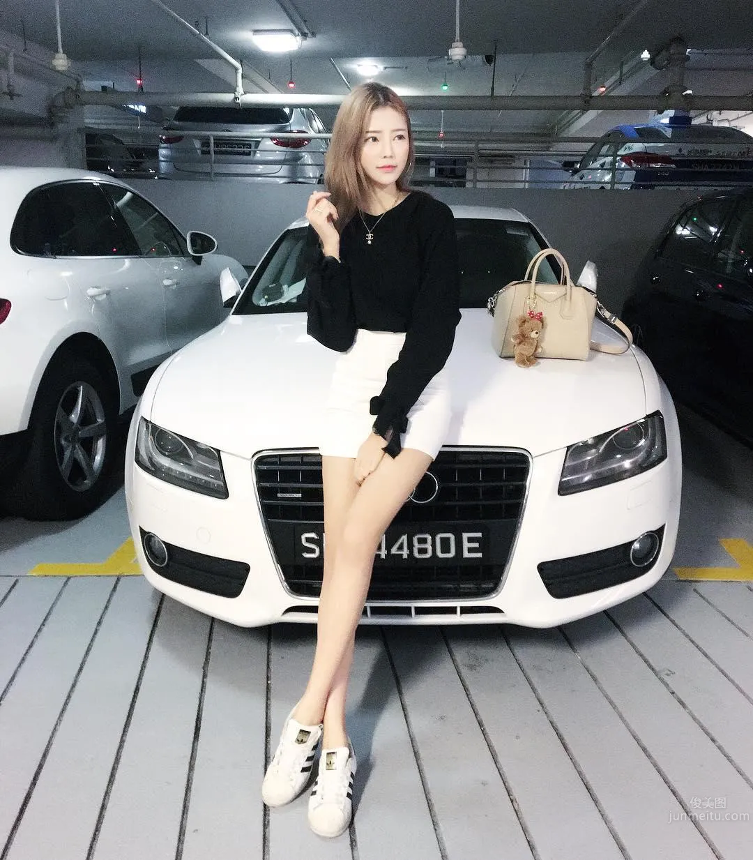 Singapore Beauty Wang Xueting, Snowy Skin and Long Slim Legs Are Super Eye-Catching photo 13