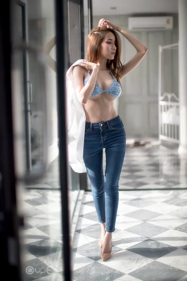 咖啡女神Pichana Yoosuk 圍裙藏不住的性感 104