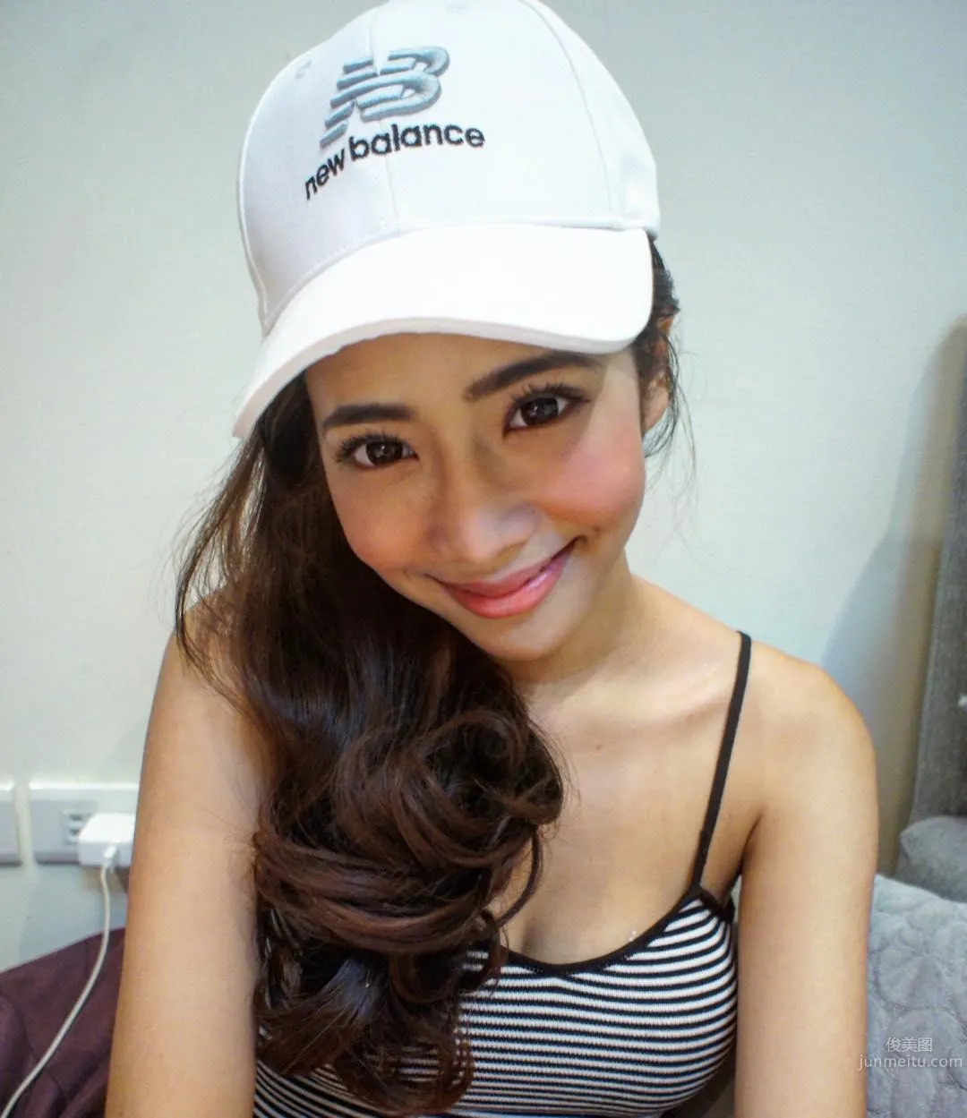 Mixed-Race Taiwanese Girl Yi Qian, Tank Top Invincible Combo photo 16