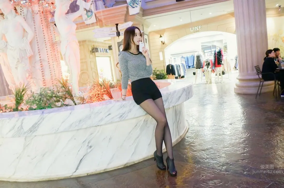 Son Yoon Joo - 2013 HD Photo Selection 200P photo 17