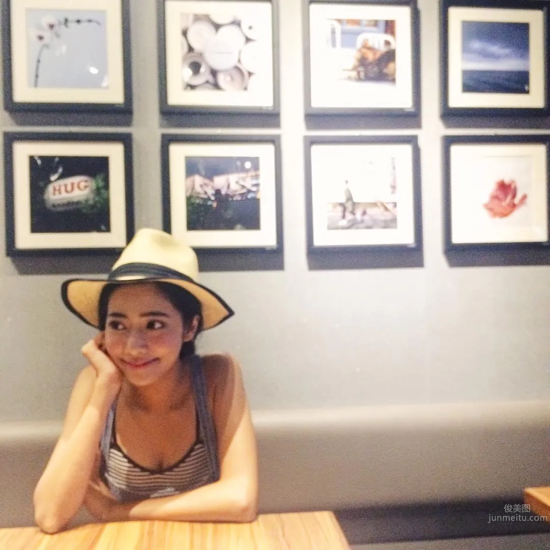 Mixed-Race Taiwanese Girl Yi Qian, Tank Top Invincible Combo photo 20