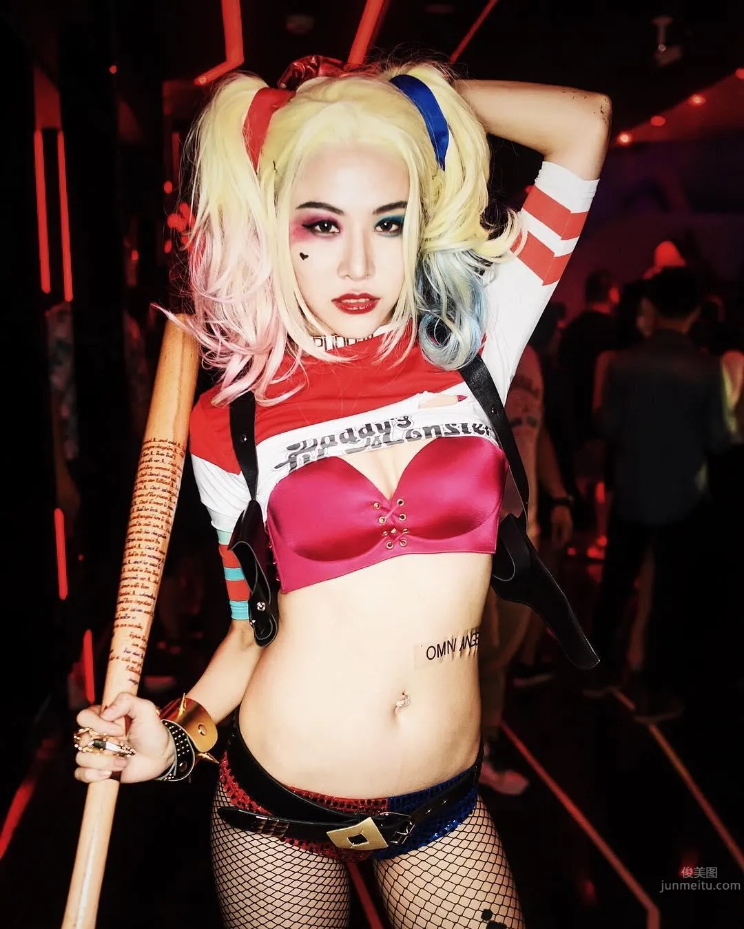 Yaya Swee - Member of Sexy Girl Group Luxy Girls photo 3