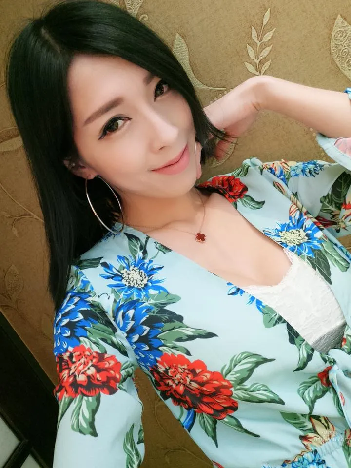 台灣正妹薇恩Vayen 綁帶衣就是有魔力 23