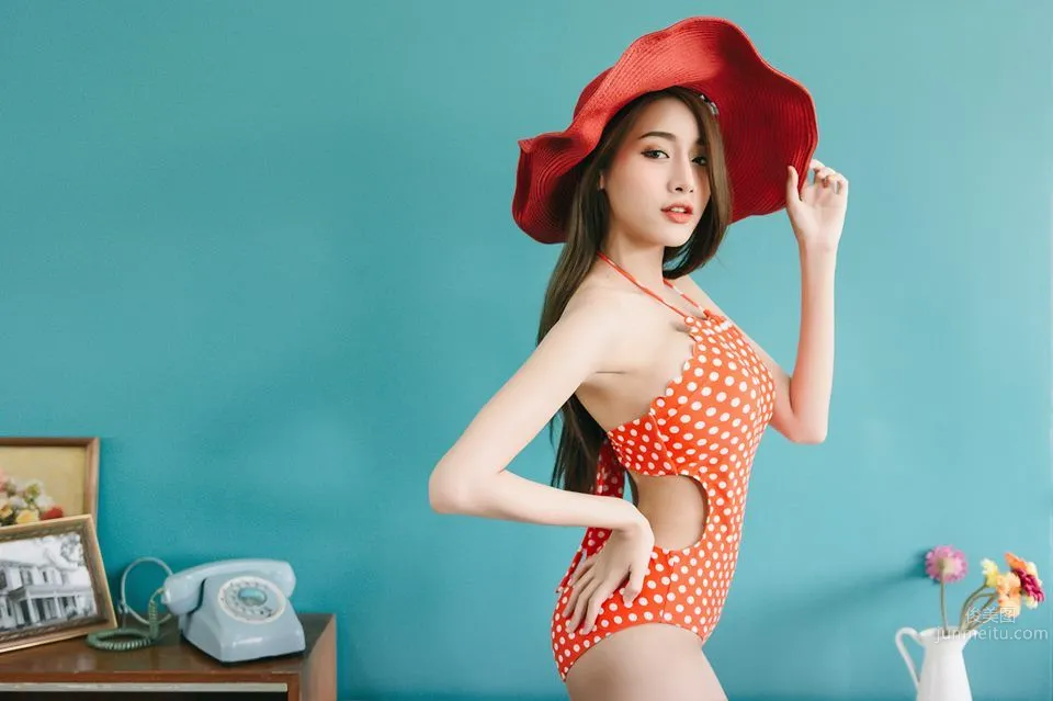 咖啡女神Pichana Yoosuk 圍裙藏不住的性感 42