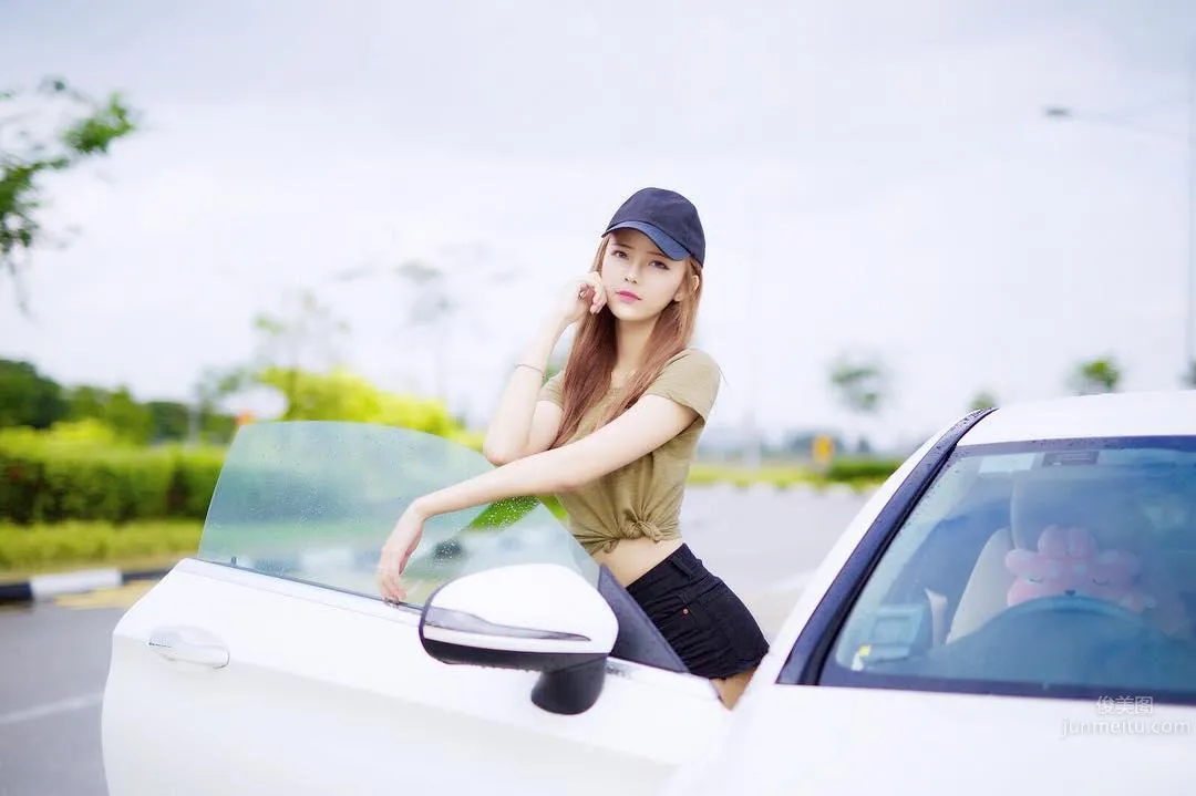 Singapore Beauty Wang Xueting, Snowy Skin and Long Slim Legs Are Super Eye-Catching photo 9