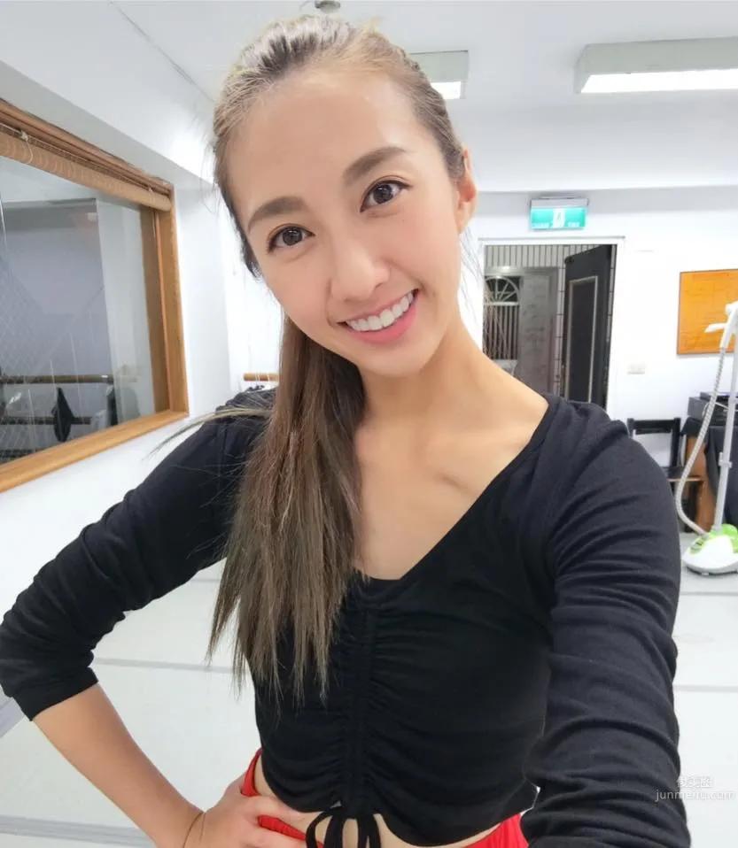 優雅舞者Lenna蕾娜 萌動大眼笑眼好迷人 19