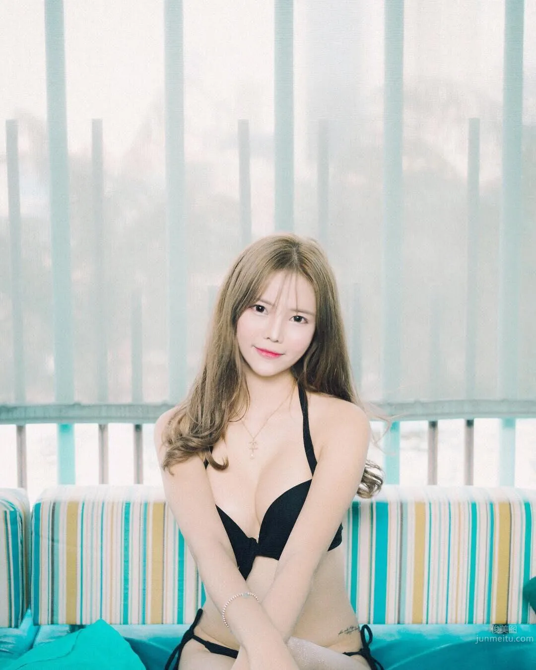 Singapore Beauty Wang Xueting, Snowy Skin and Long Slim Legs Are Super Eye-Catching photo 4