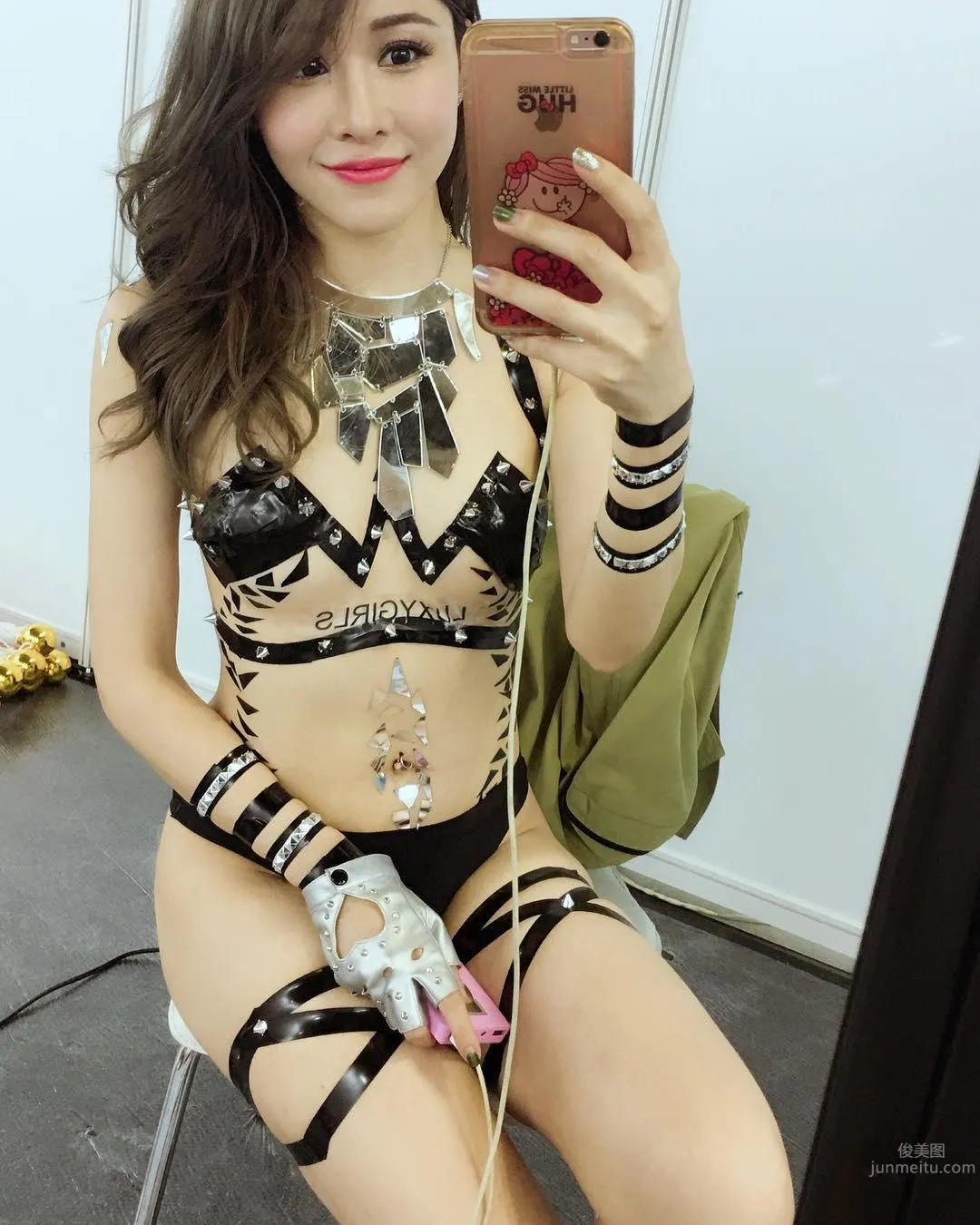 Yaya Swee - Member of Sexy Girl Group Luxy Girls photo 10