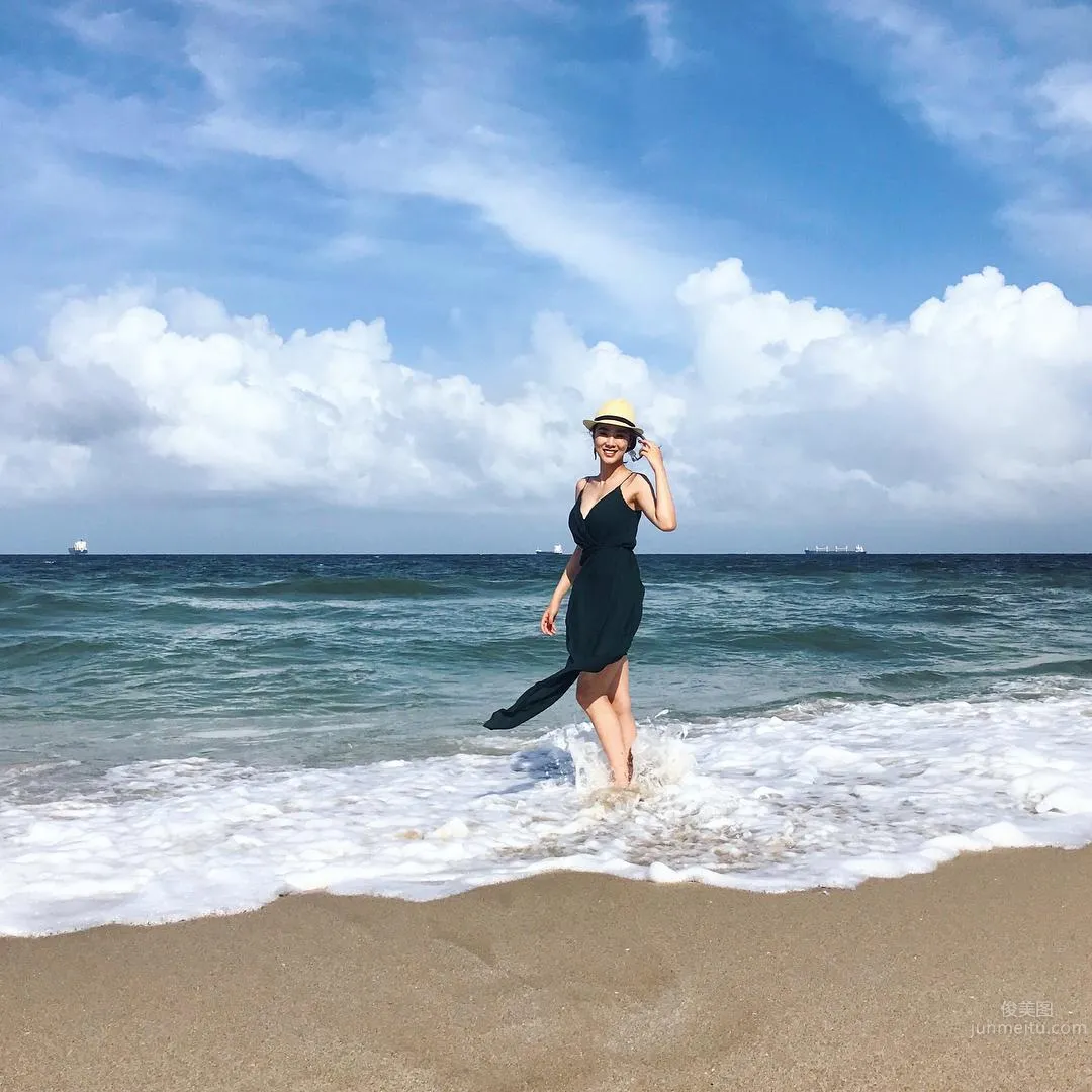 深圳正妹Macey Wan 吊帶上衣太緊身顔值太美 22