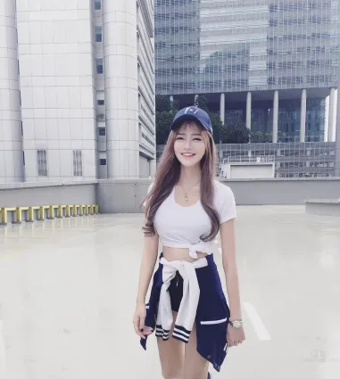 新加坡正妹王雪婷 雪肌修長細腿超吸睛