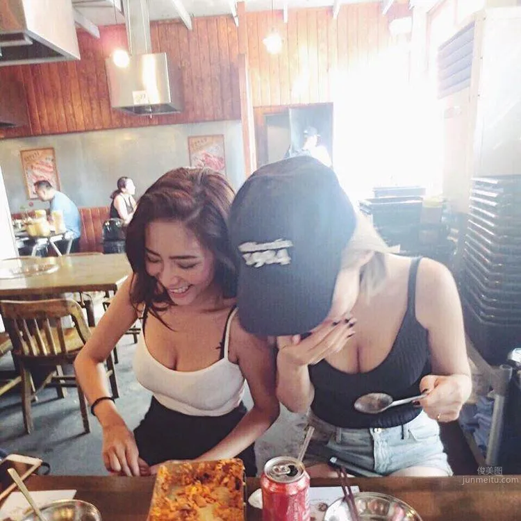 Mixed-Race Taiwanese Girl Yi Qian, Tank Top Invincible Combo photo 14