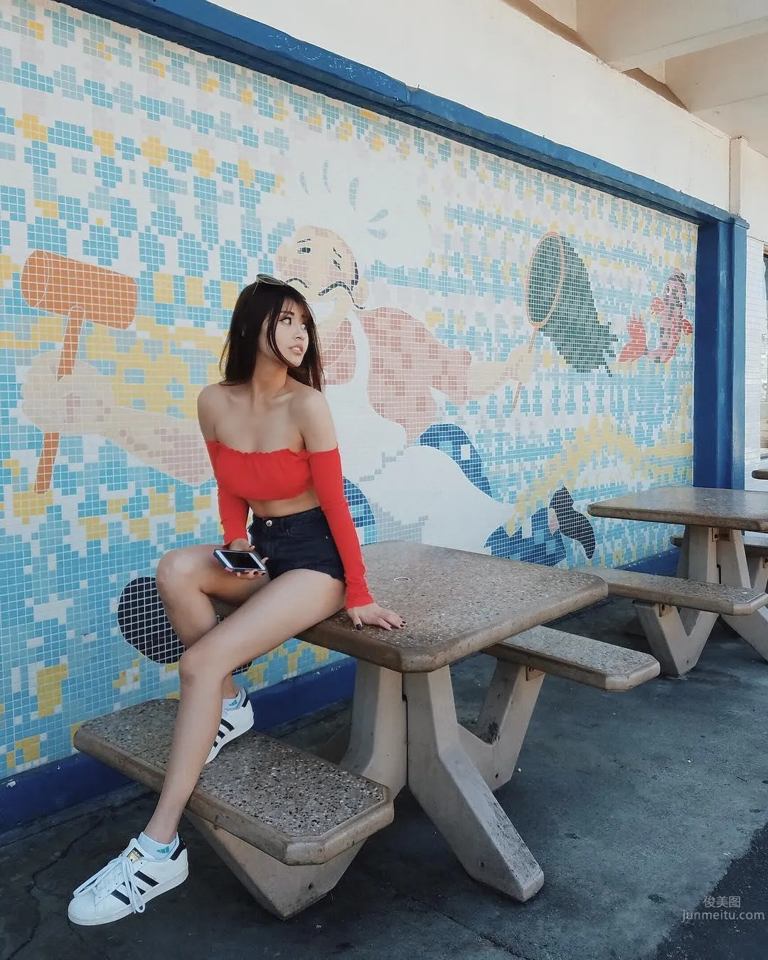 法律系正妹凱西Kassie 超正臉蛋完美身材 20