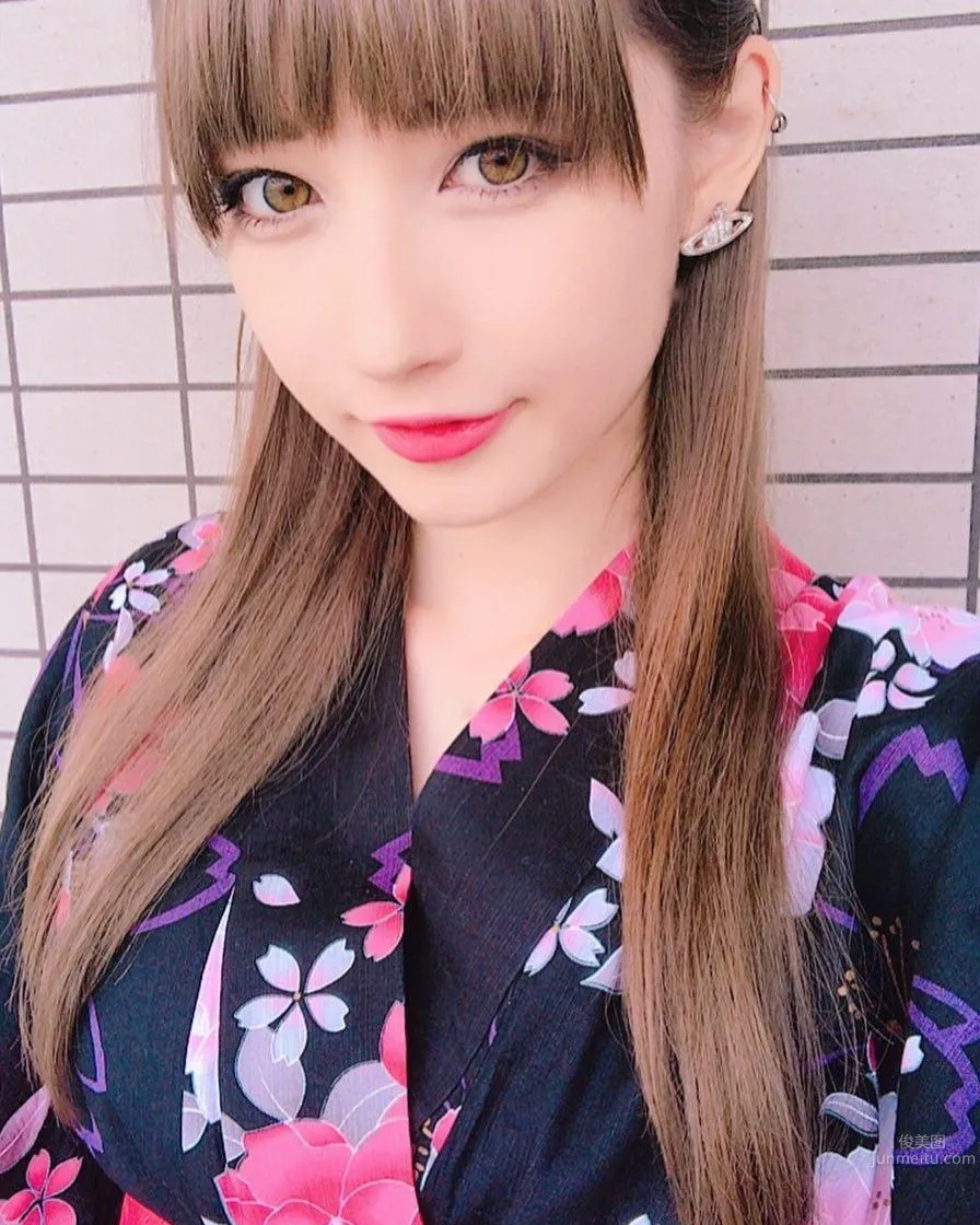 最可愛高中生中村友茉 日美混血兒寫真出道 15