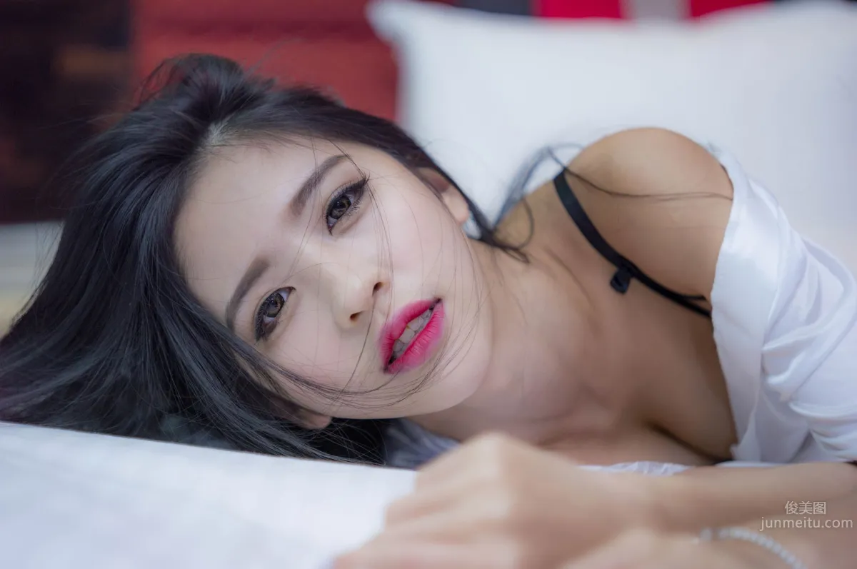 張安琪- 成熟女人寫真之酥肩半露 55