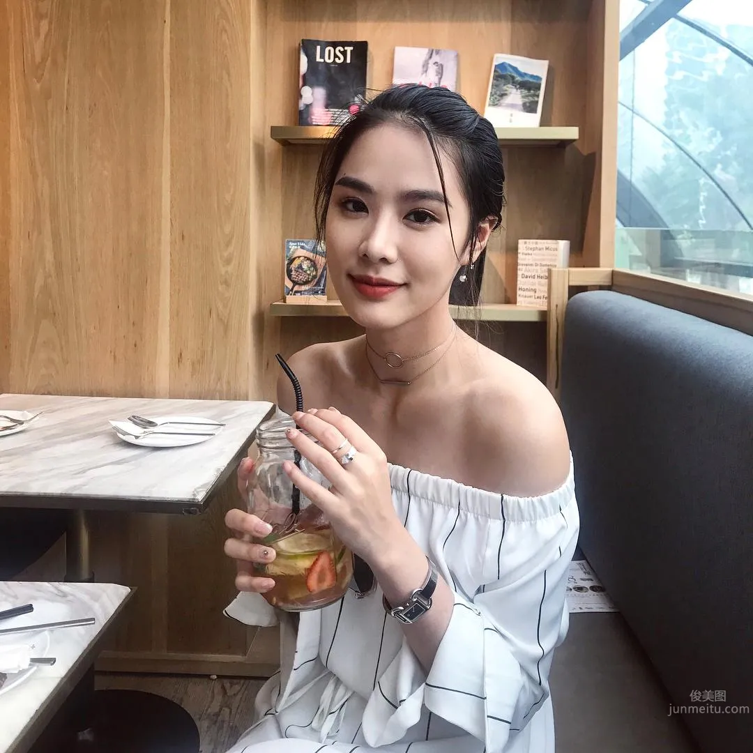 深圳正妹Macey Wan 吊帶上衣太緊身顔值太美 14