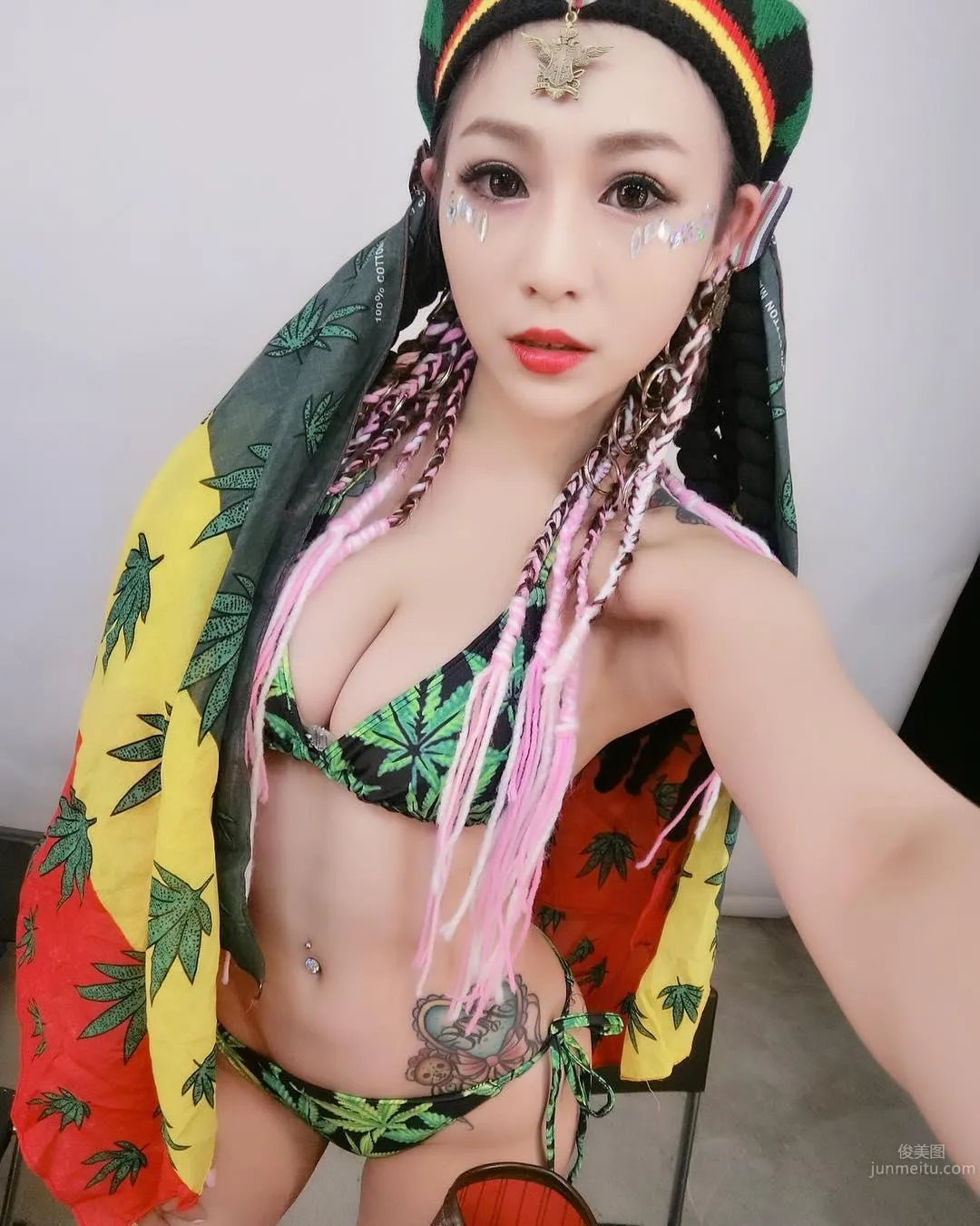 Hot DJ Zhang Weiyun, Evil Angle Hard to Look Directly photo 28