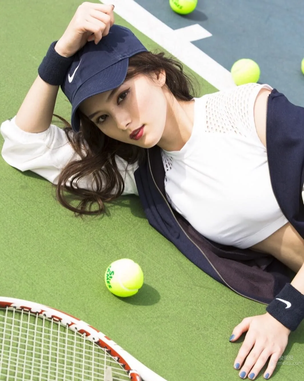 Japanese Mixed-Race Model KURUMI, Skinny Figure and Sexy Abs Line photo 17