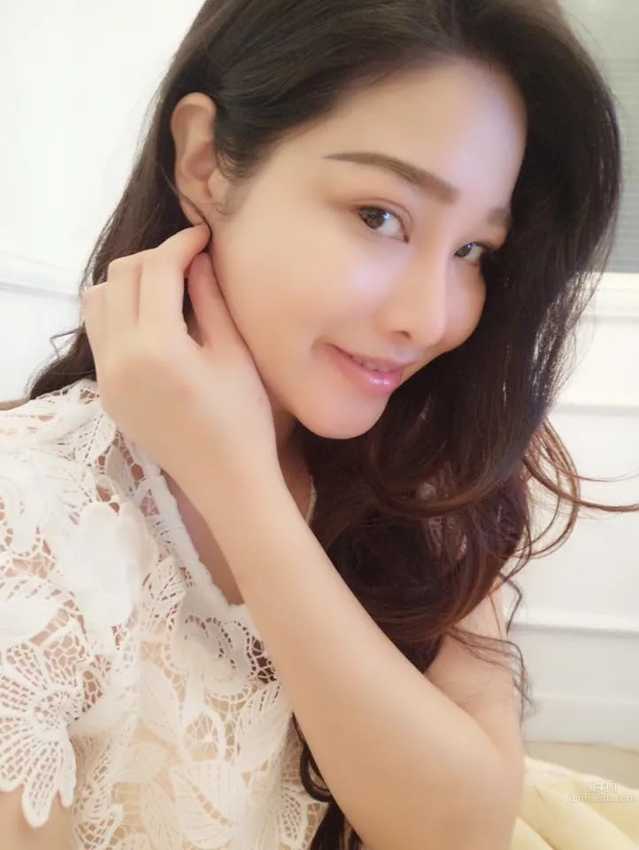 Charming Little Sprite Xun Zi, Sexy Waist and Natural Beauty photo 3