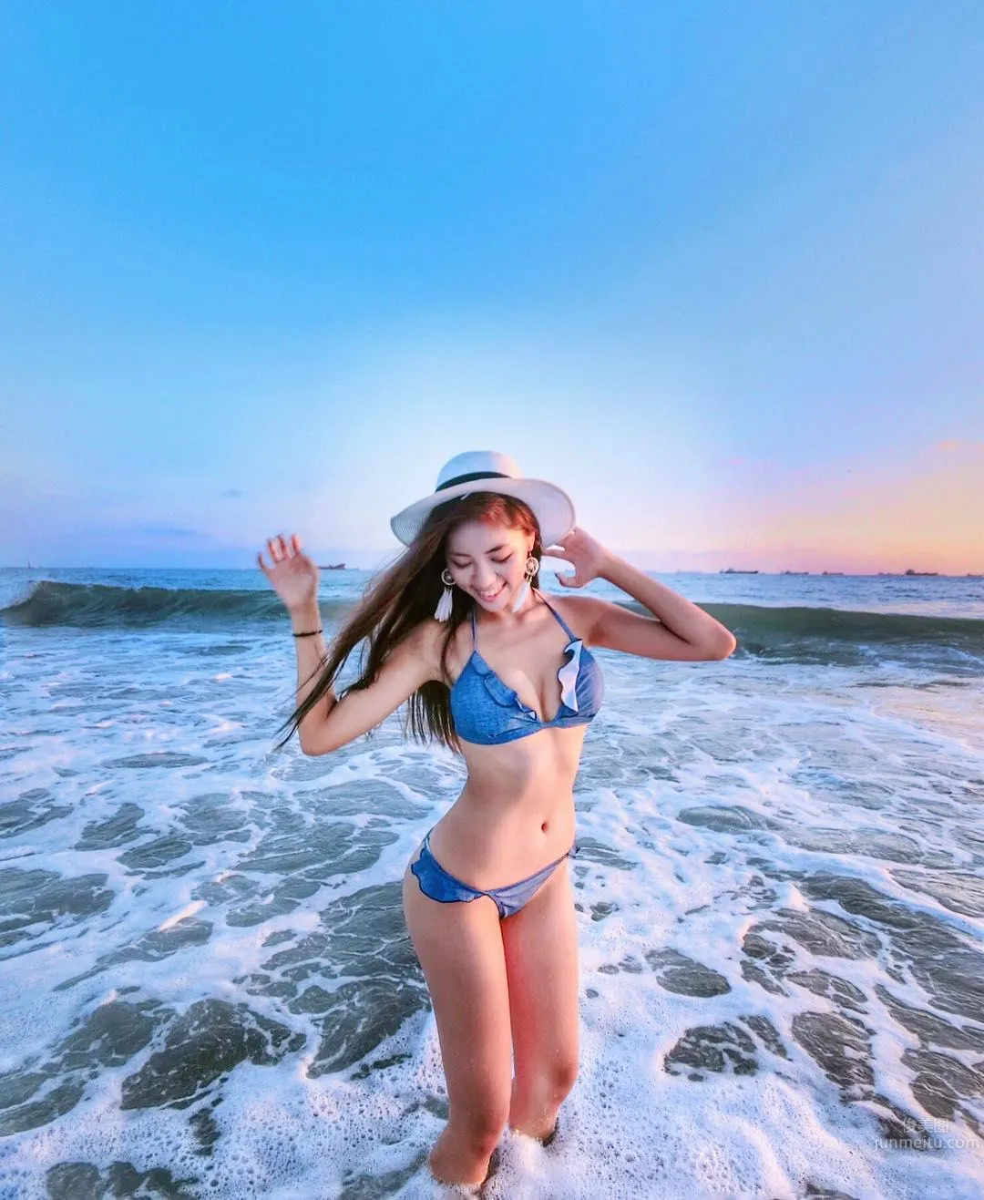 Beauty Blogger Lin Qian, Catching the Tail of Summer photo 32