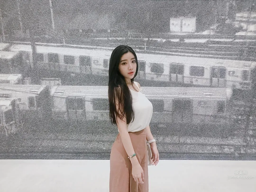 台灣辣妹黃冠潔 好身材快掉出來了 30