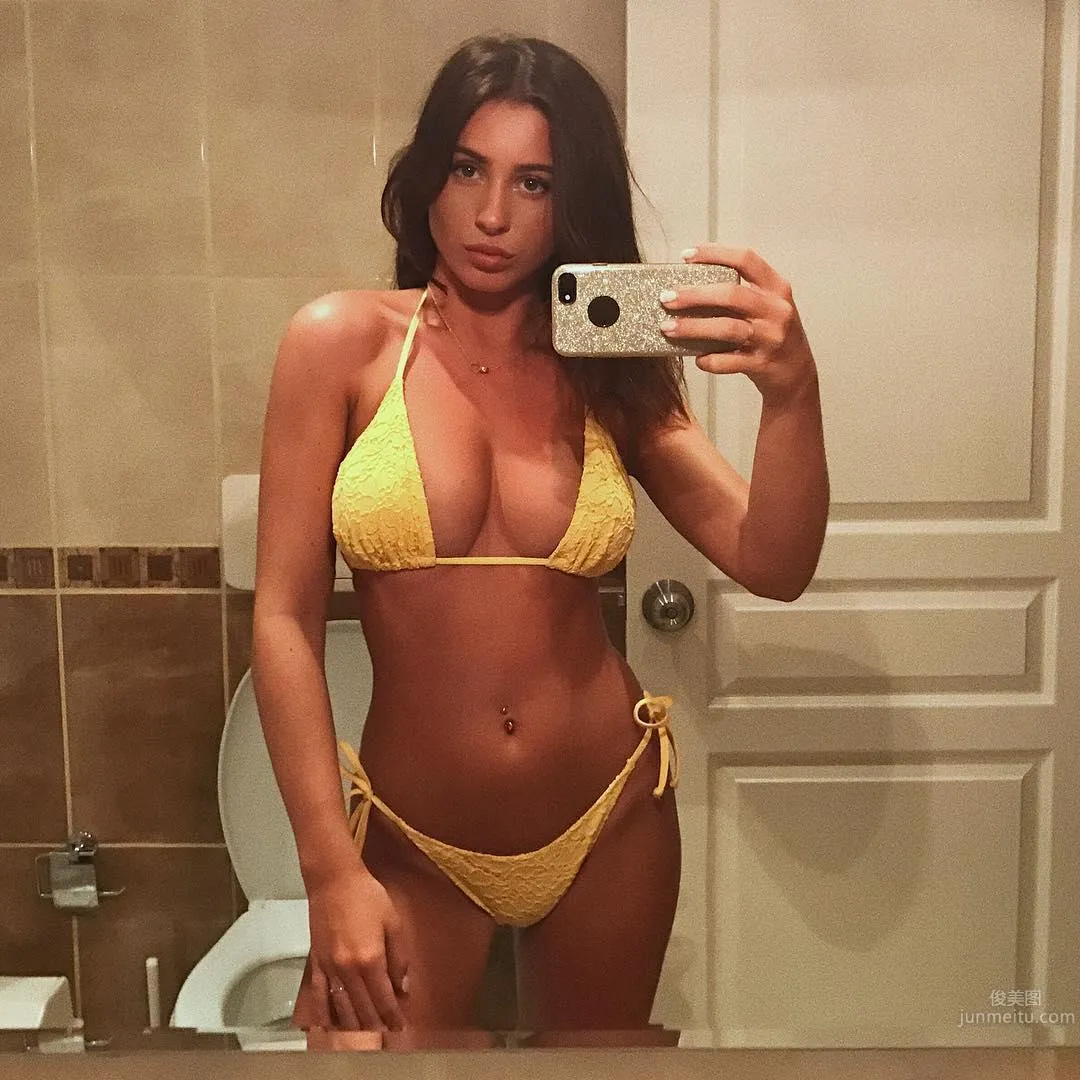 Hot Makeup Artist Georgia Heath, Enviable Proud Figure photo 24
