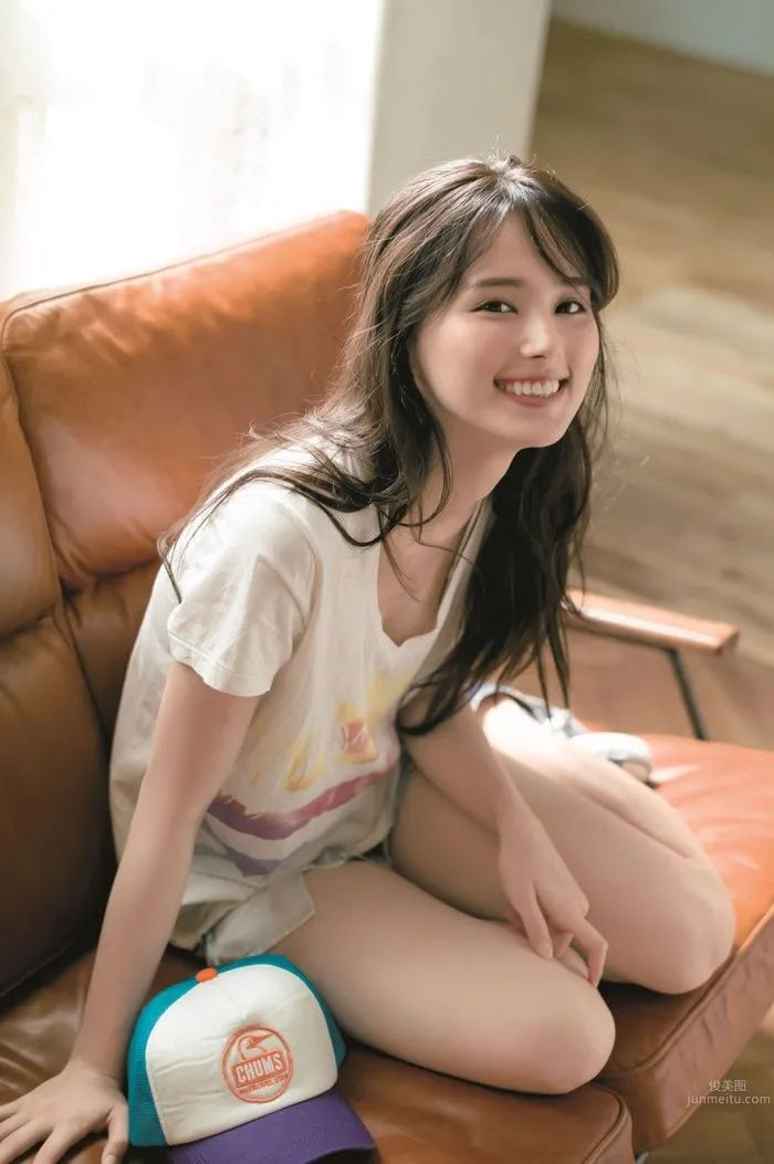 Japanese Mixed-Race Model KURUMI, Skinny Figure and Sexy Abs Line photo 8