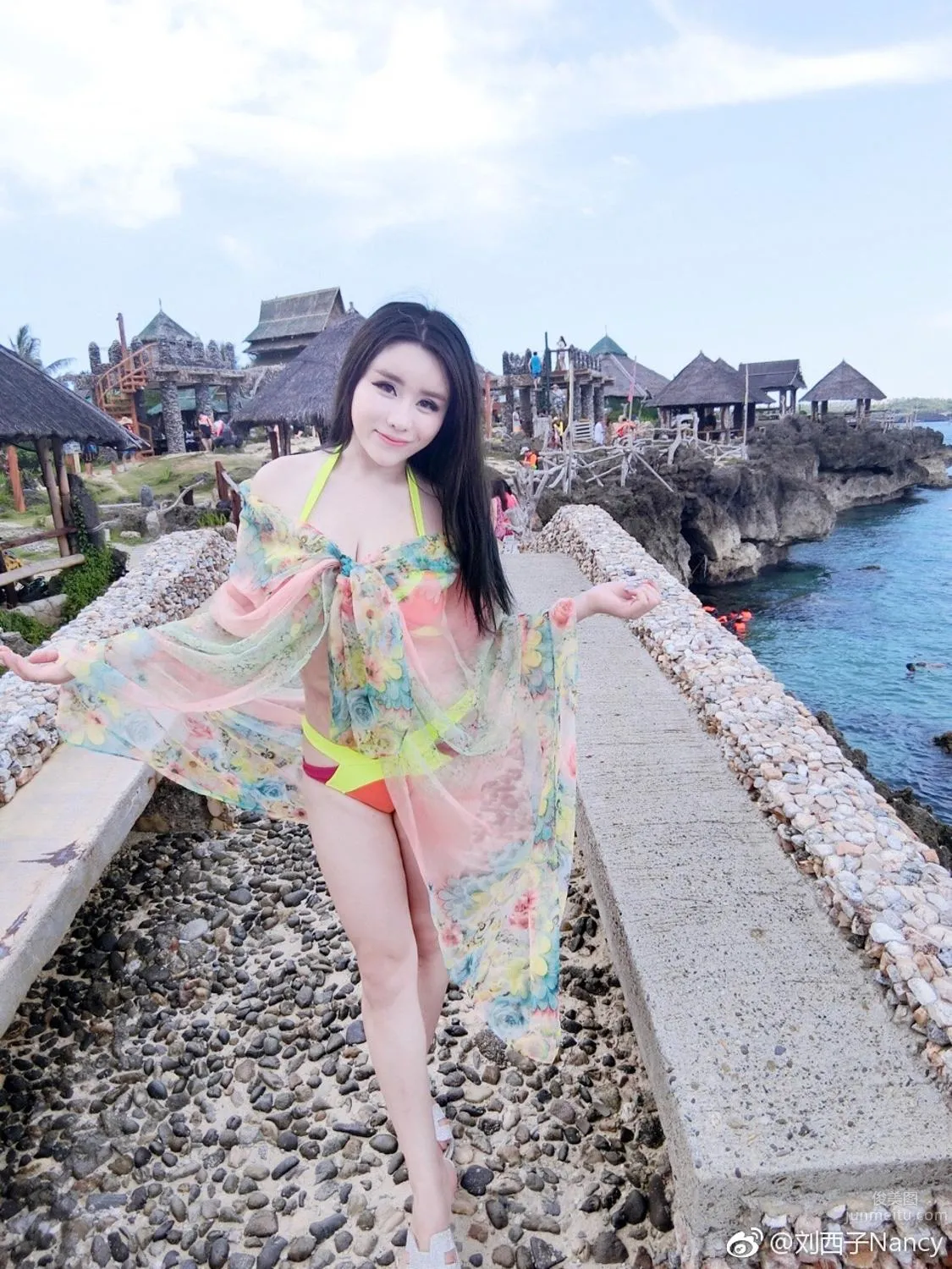 Plump Beauty Liu Xizi, Weibo Sexy and Charming Photos photo 27
