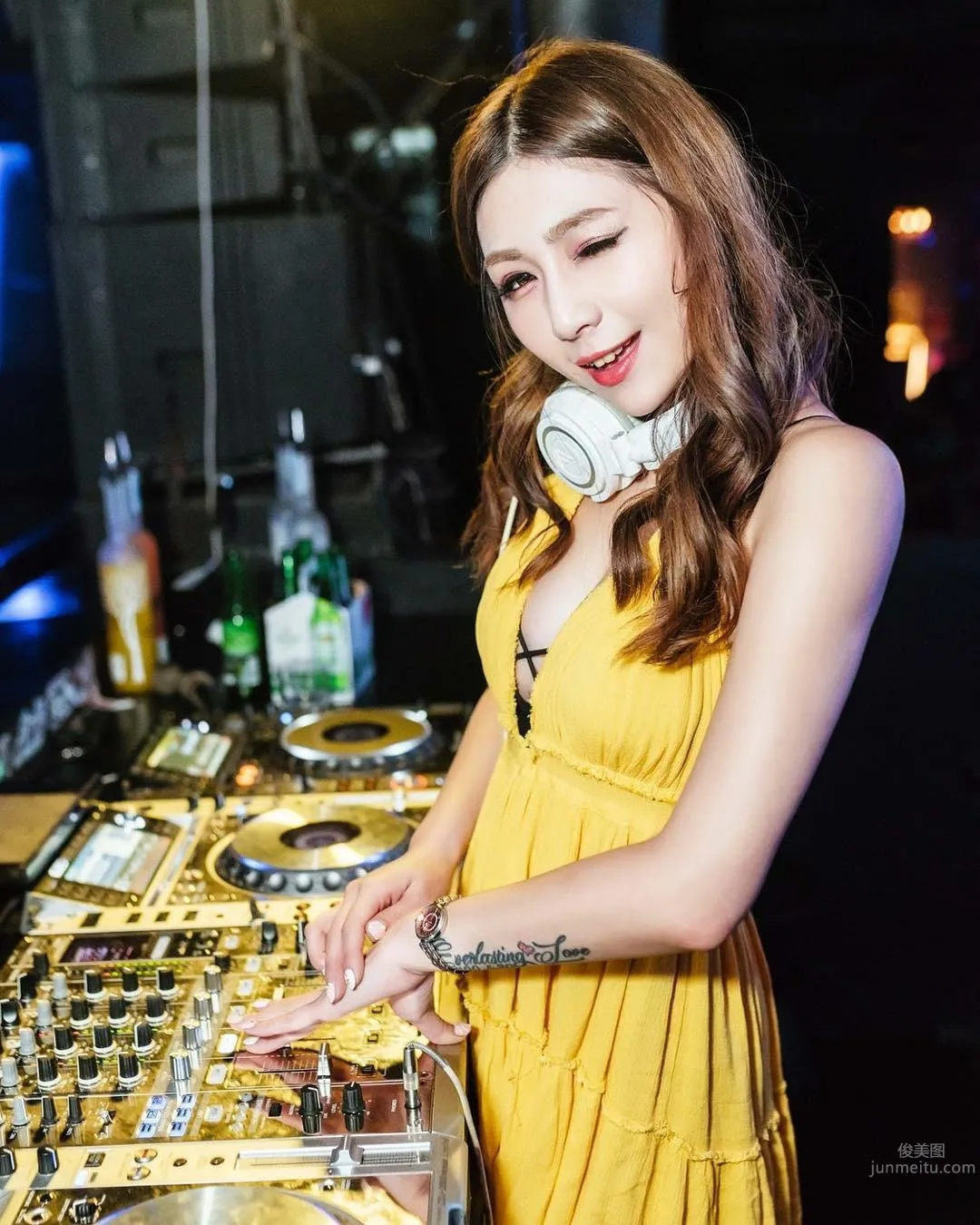 Hot DJ Zhang Weiyun, Evil Angle Hard to Look Directly photo 24