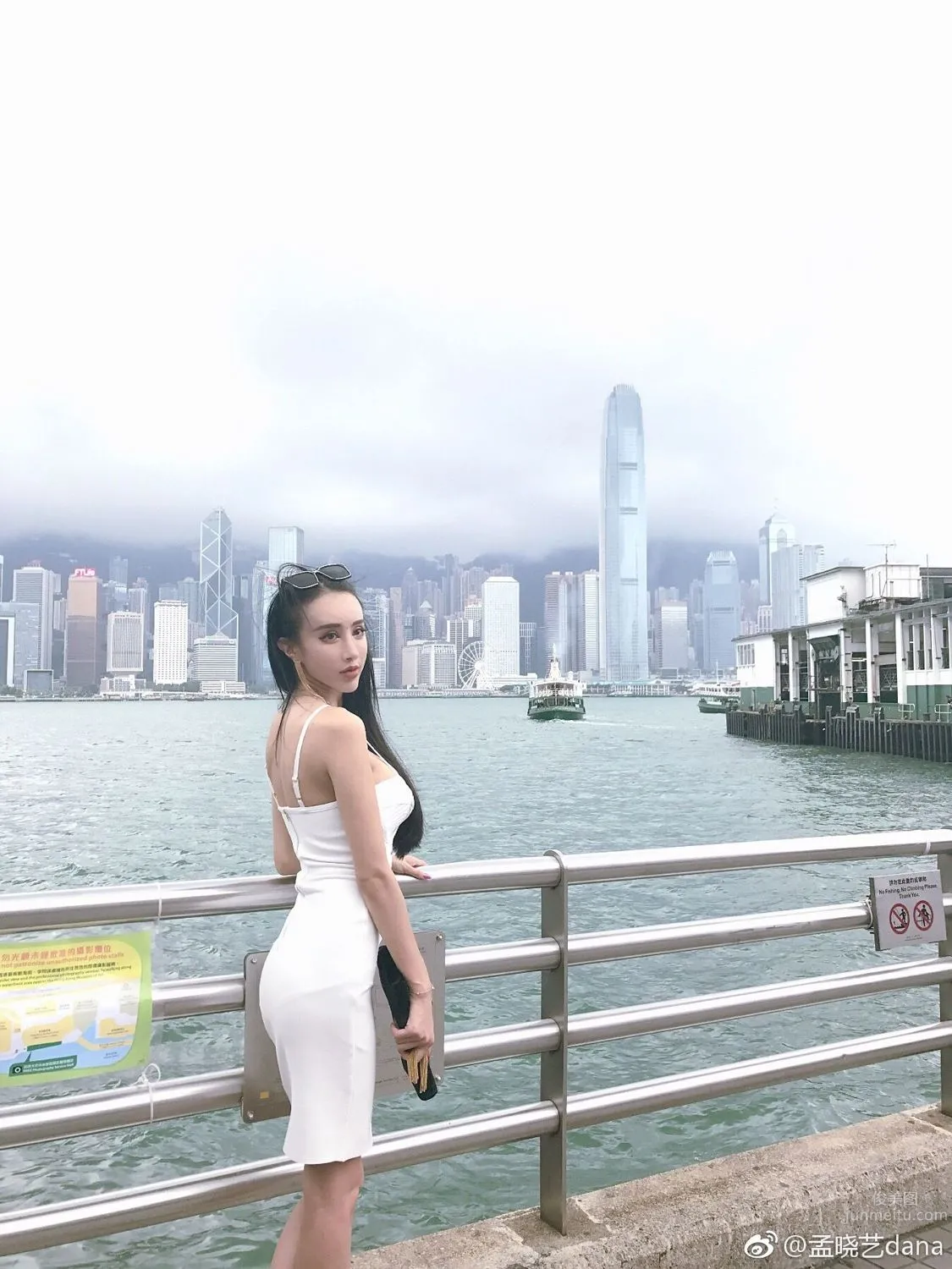 宅男女神孟曉藝 微博時尚性感私房照 5