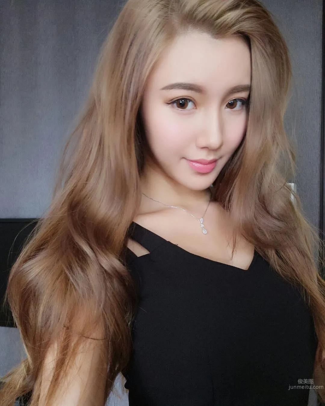 Hong Kong Rising Actress Chen Meiyi IG Private Shoot Beautiful Photos photo 19