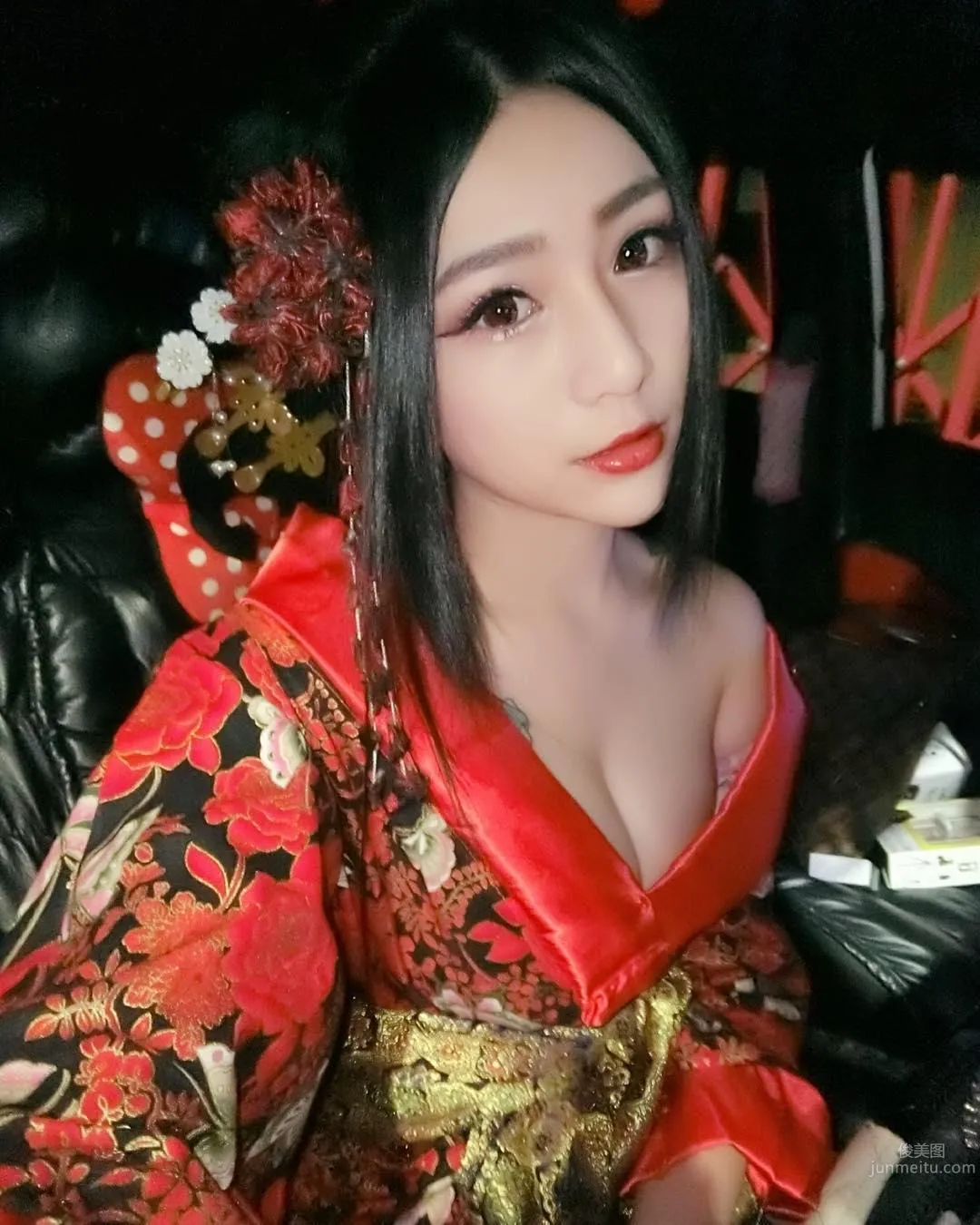 Hot DJ Zhang Weiyun, Evil Angle Hard to Look Directly photo 6