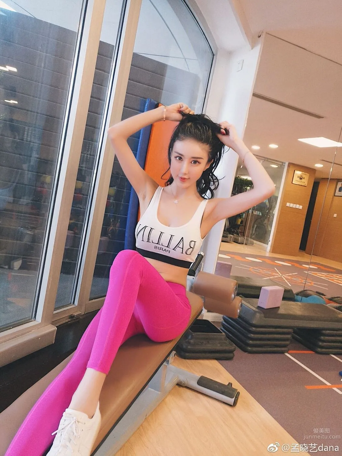 Fashion Beauty Meng Xiaoyi, Sexy Hot Photo Set photo 34