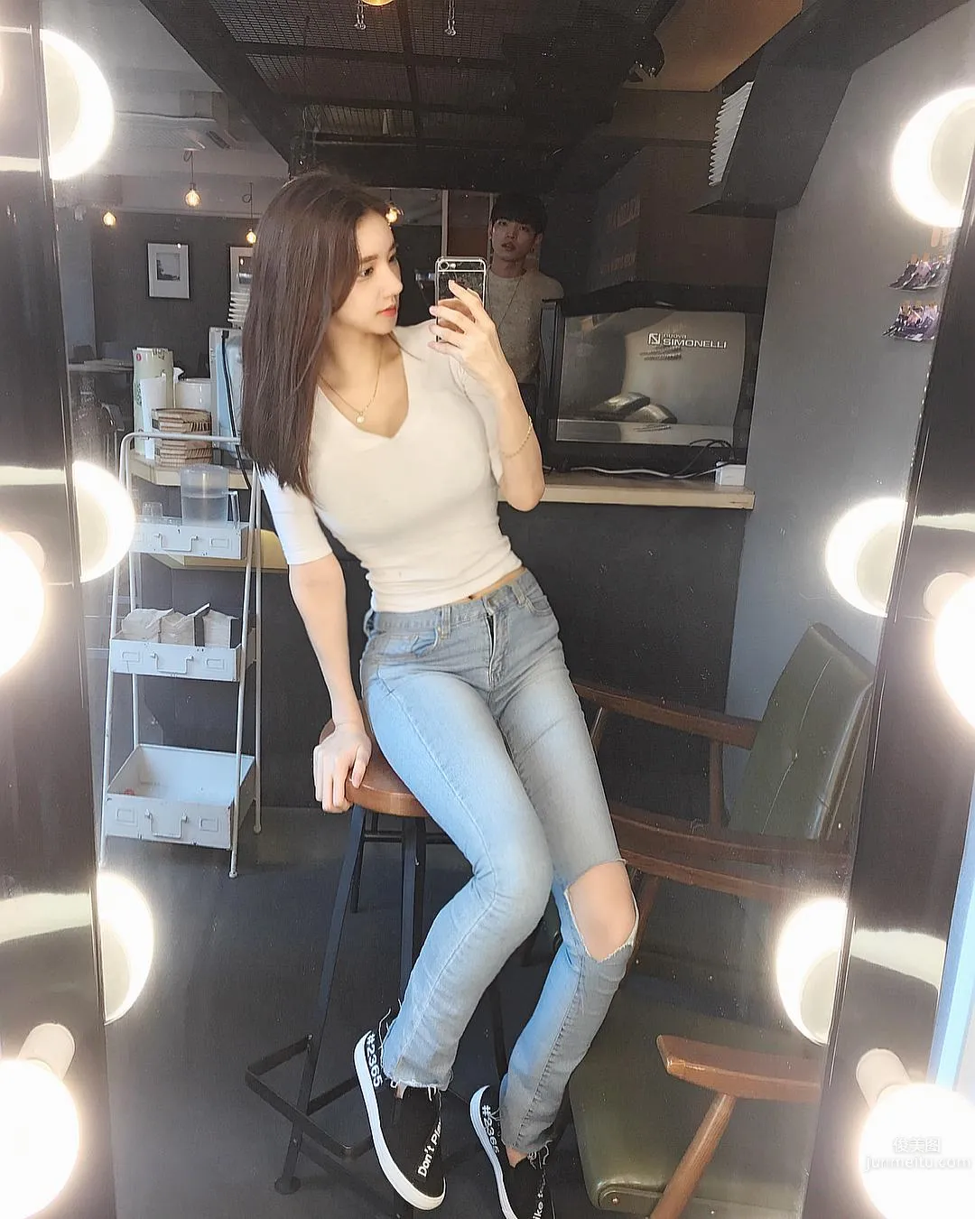 Korean Super Beauty Mi Ryeong Won, Perfect Curves Conquer Netizens photo 26
