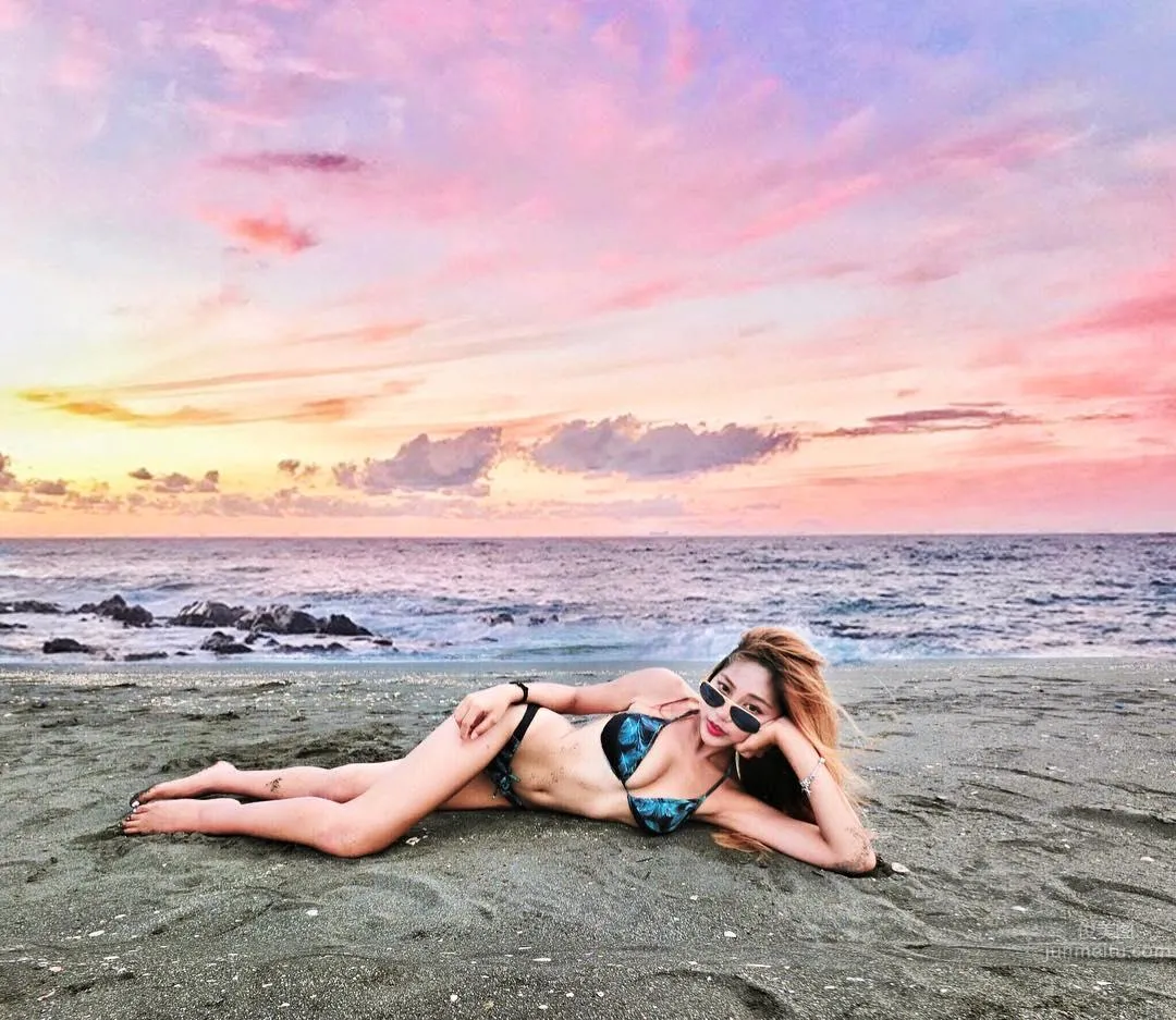 Beauty Blogger Lin Qian, Catching the Tail of Summer photo 25