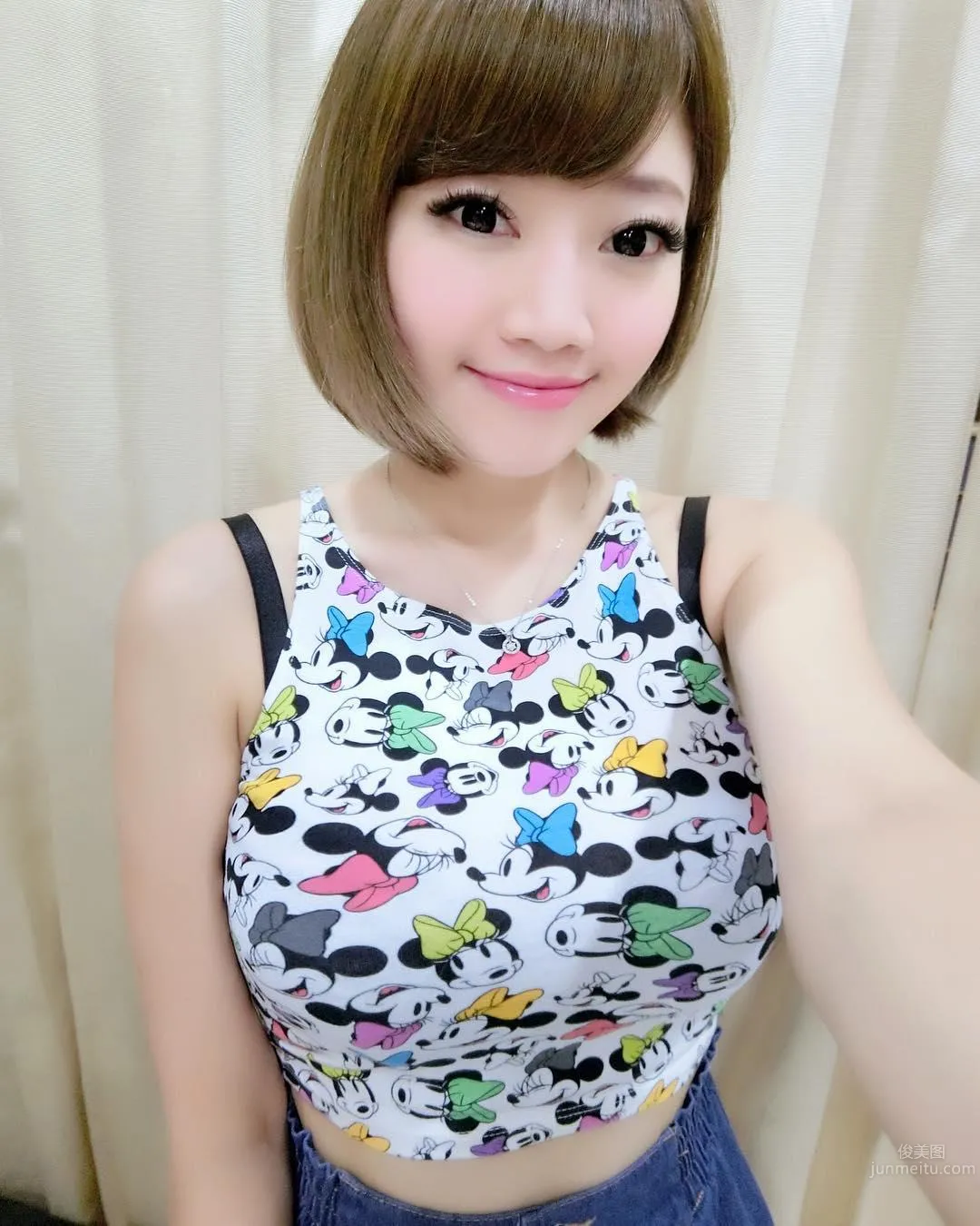 Taipei's Hottest Piano Teacher, Chen Tianxin Plays and Sings with a Great Figure photo 24