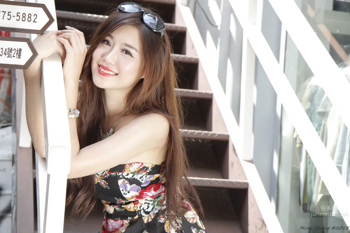 Shi Daila, Mature Woman Photo Series, Big Front and Curvy Back photo 87