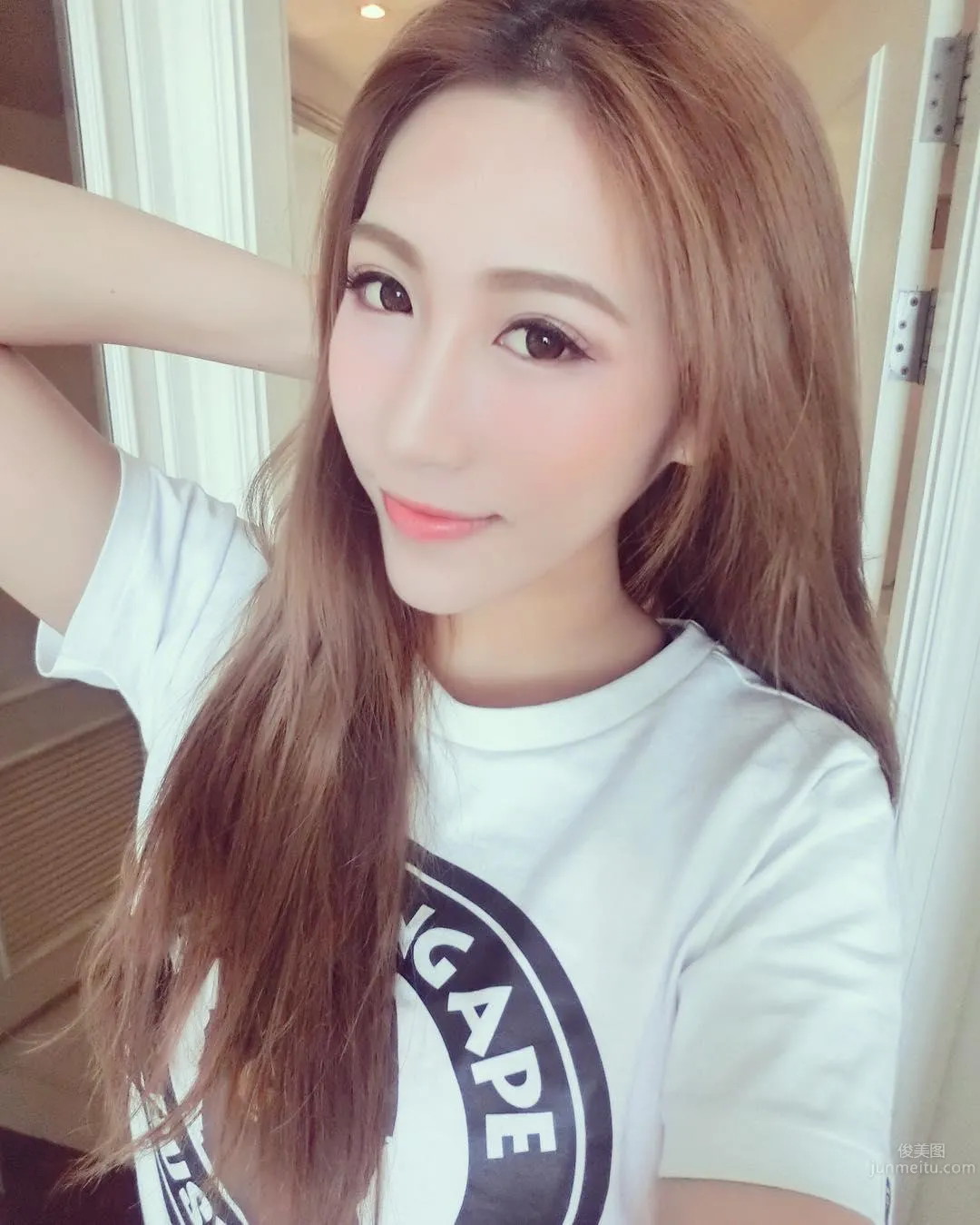 Hong Kong Beauty Bonnie Yiu, Dancing Nightclub Elf photo 18