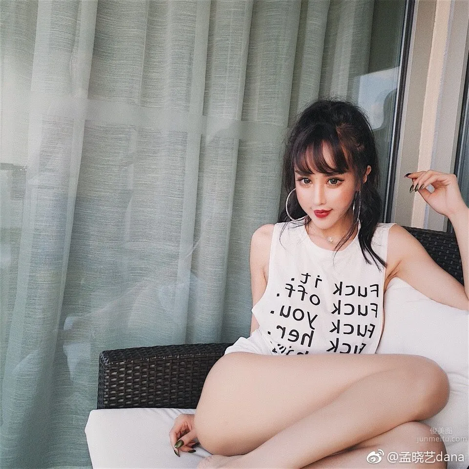 Fashion Beauty Meng Xiaoyi, Sexy Hot Photo Set photo 37