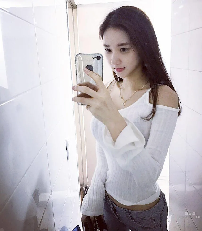 Korean Super Beauty Mi Ryeong Won, Perfect Curves Conquer Netizens photo 30