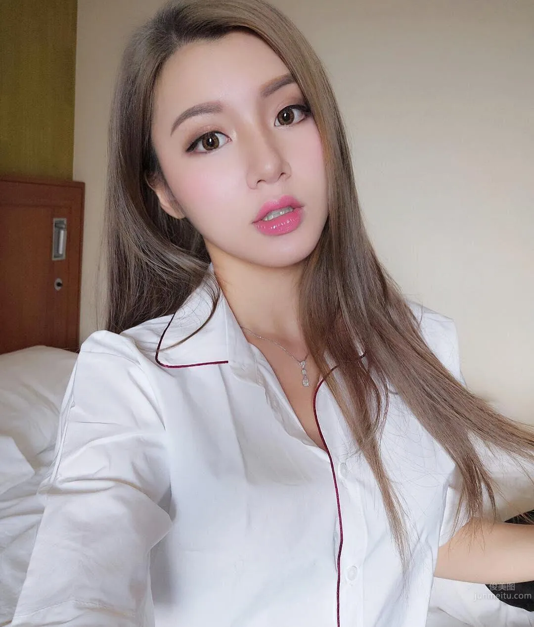 Hong Kong Rising Actress Chen Meiyi IG Private Shoot Beautiful Photos photo 18