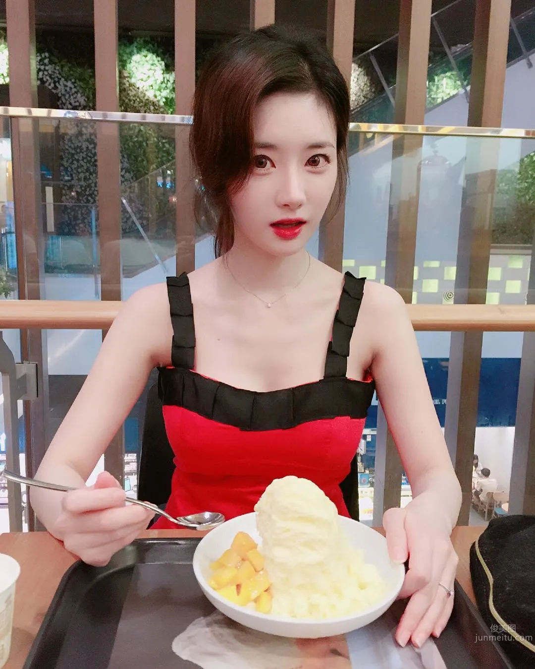 南韓J杯人妻韓申穎 Ig最新私房美照 28
