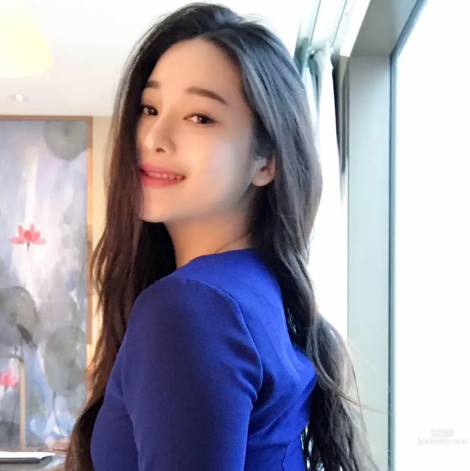 Charming Little Sprite Xun Zi, Sexy Waist and Natural Beauty photo 2